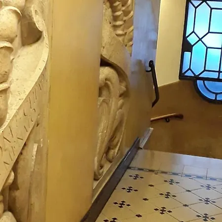 Konukevi Savoia